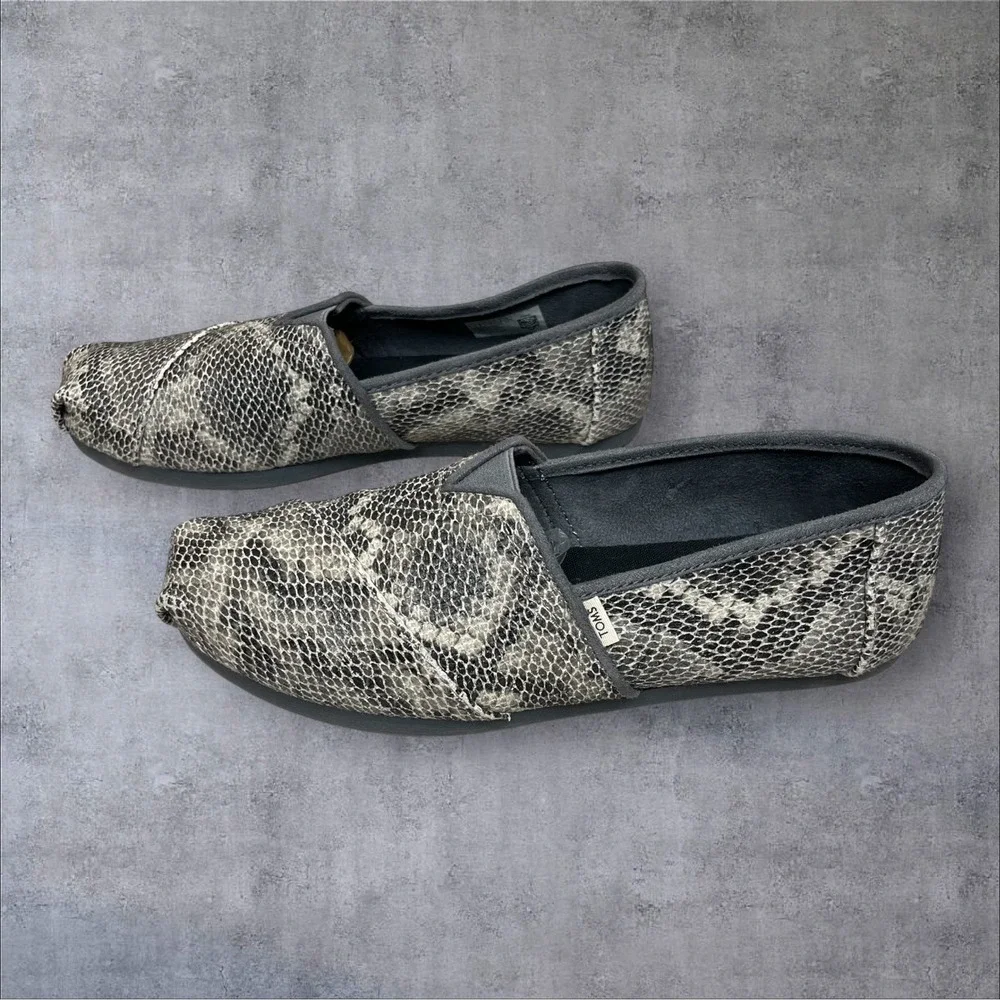 TOMS Alpargata Gray Snakeskin Print Espadrille Loafer Shoes Womens 7 Flats‎